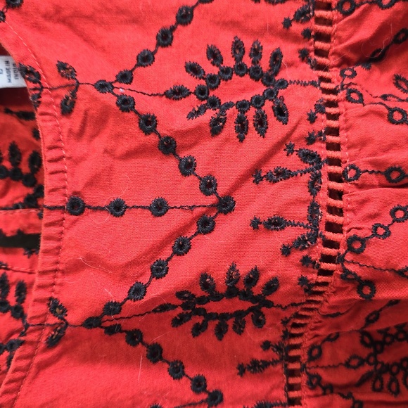 Crown & Ivy Sleeveless Summer Top - Picture 4 of 6